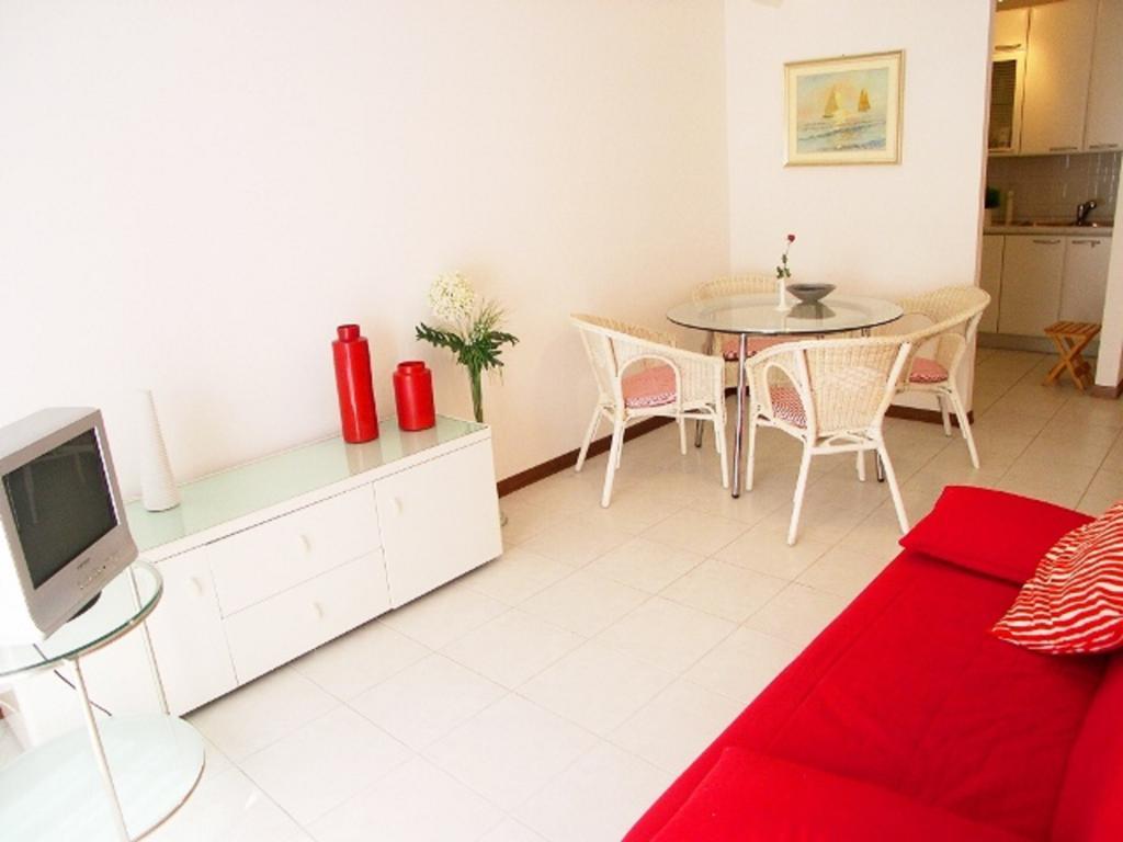 Lina'S Apartment Градо Екстериор снимка